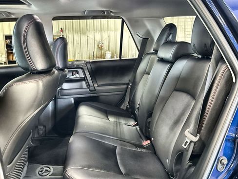 Used 2024 Toyota 4Runner TRD Off-Road Premium w/ Moonroof Package AWD/4WD image 25
