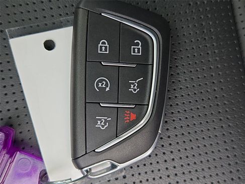 Certified 2025 Cadillac Escalade Sport AWD/4WD image 33