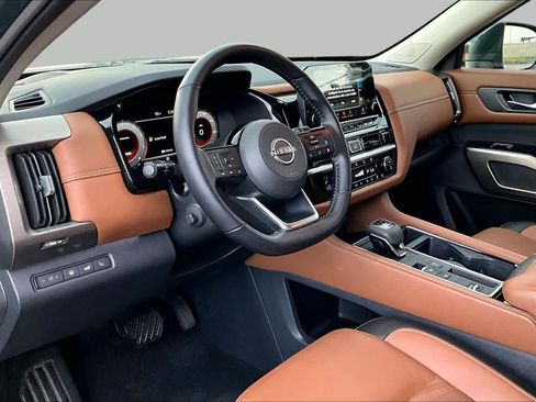 Certified 2025 Nissan Pathfinder Platinum w/ Cargo Package FWD image 18