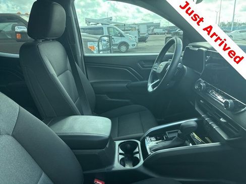 Used 2025 Chevrolet Colorado W/T w/ WT Convenience Package II image 9