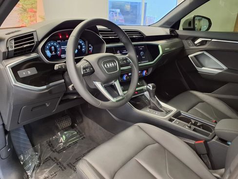 Used 2024 Audi Q3 2.0T Premium AWD/4WD image 19