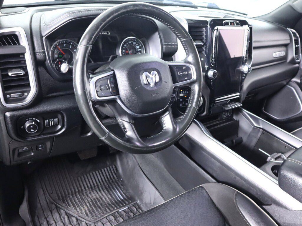 Used 2021 RAM 1500 Laramie AWD/4WD image 9