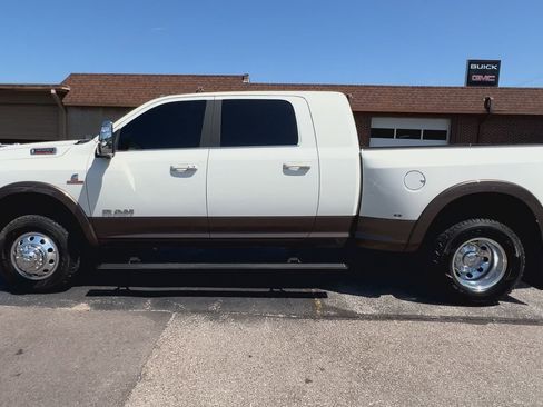 Used 2024 RAM 3500 Limited w/ Safety Group image 44