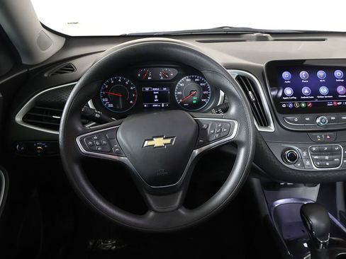 Used 2023 Chevrolet Malibu LT FWD image 32