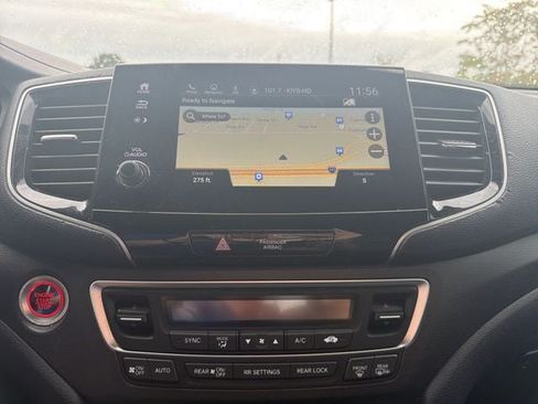 Used 2022 Honda Pilot TrailSport image 33