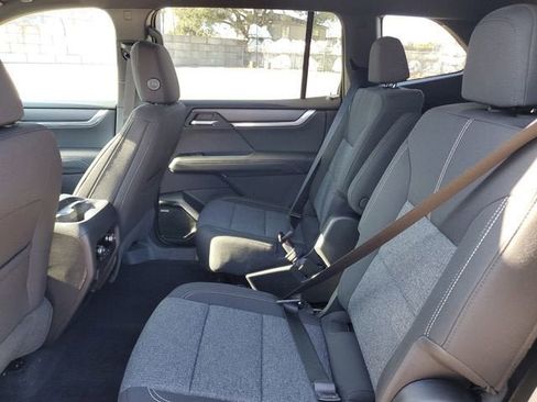 New 2026 GMC Acadia Elevation image 11