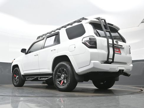 Used 2021 Toyota 4Runner Trail Special Edition AWD/4WD image 30
