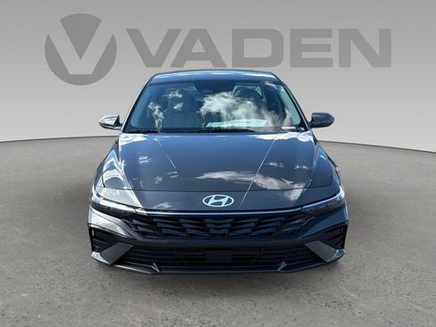 New 2026 Hyundai Elantra Limited FWD image 56