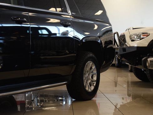 Used 2018 GMC Yukon XL SLT AWD/4WD image 10