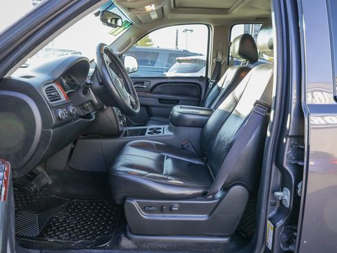 Used 2011 GMC Yukon XL SLT AWD/4WD image 13