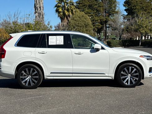 Used 2022 Volvo XC90 T6 Inscription image 2