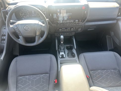 Used 2026 Nissan Frontier SV w/ All-Weather Content Package RWD image 22