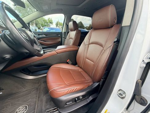 Used 2019 Buick Enclave Avenir w/ Avenir Technology Package AWD/4WD image 11