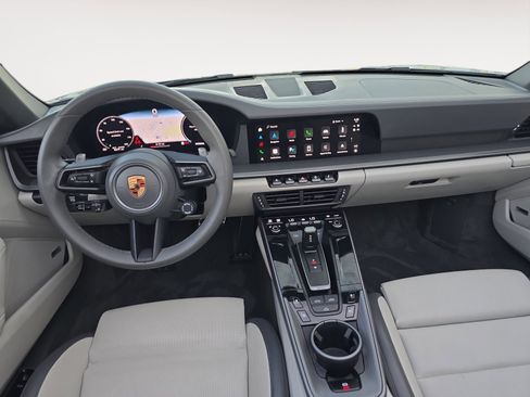 Used 2025 Porsche 911 Carrera image 4