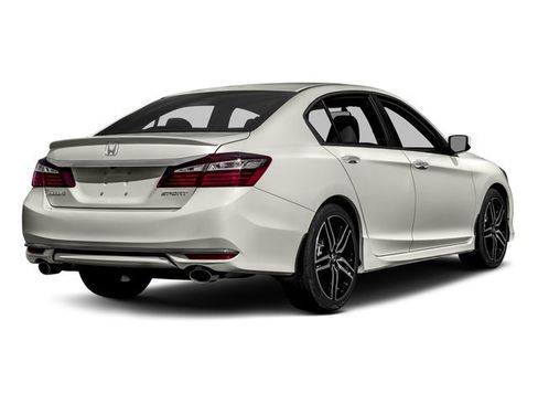 Used 2017 Honda Accord Sport image 2