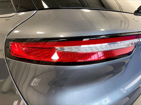 Used 2021 Lincoln Corsair AWD w/ Premium Package image 35