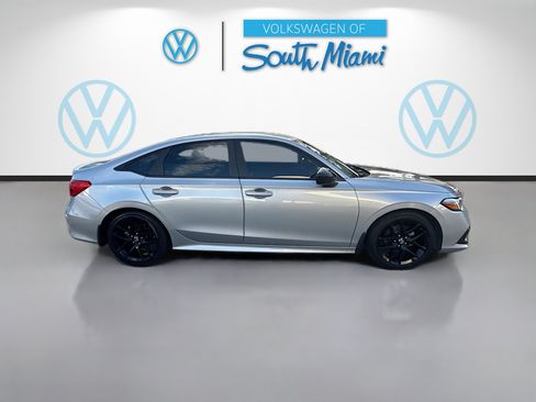 Used 2024 Honda Civic Sport image 8