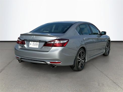 Used 2017 Honda Accord Sport image 7