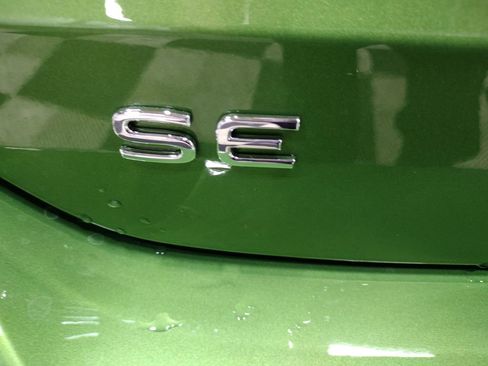 New 2025 Volkswagen Taos SE image 14