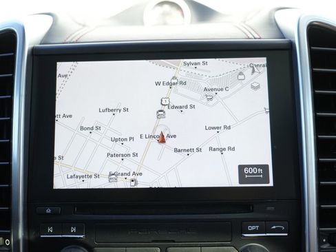 Used 2018 Porsche Cayenne GTS image 24