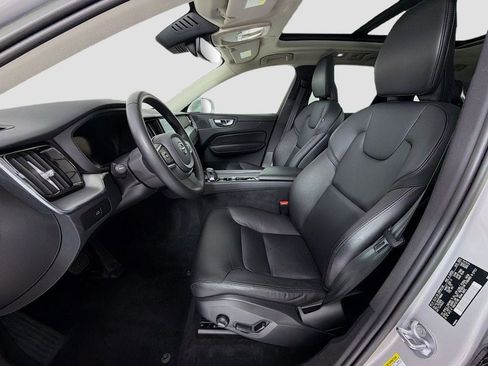 Used 2023 Volvo XC60 B5 Core w/ Climate Package AWD/4WD image 21