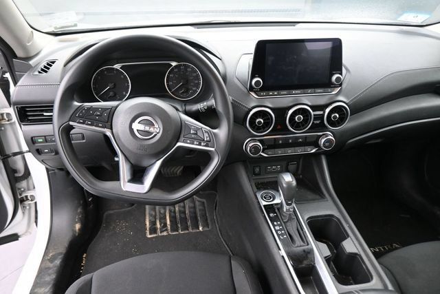 Used 2024 Nissan Sentra SV FWD image 20