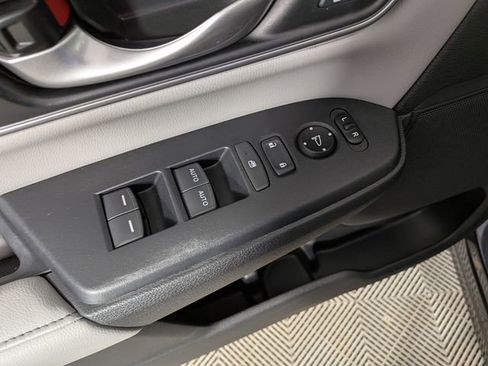 Certified 2019 Honda CR-V Touring image 17