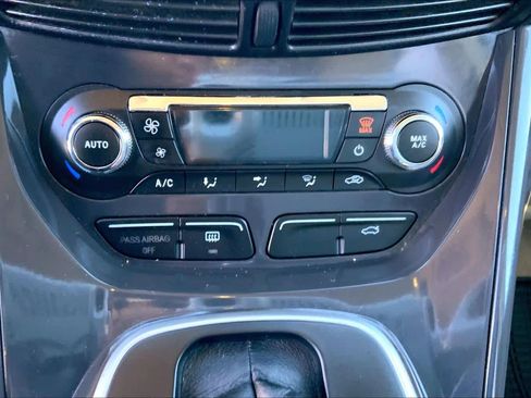 Used 2014 Ford Escape Titanium image 29