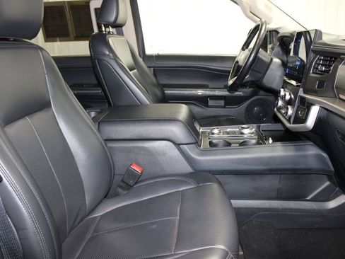 Used 2024 Ford Expedition Max XLT image 22