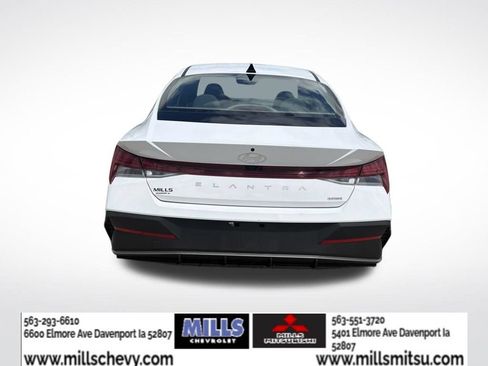 Used 2025 Hyundai Elantra Hybrid FWD image 6