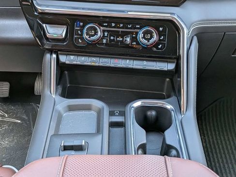 New 2026 GMC Sierra 2500 Denali Ultimate AWD/4WD image 17