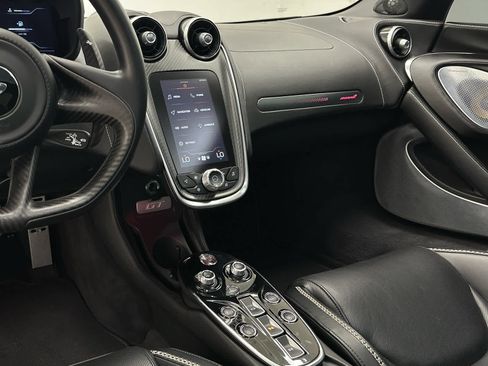 Used 2021 McLaren GT RWD image 19