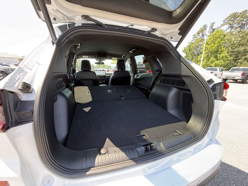 Used 2023 Ford Escape ST-Line w/ Tech Pack #1 AWD/4WD image 25