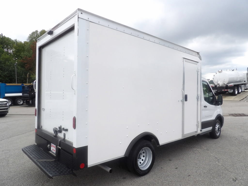 Used 2023 Ford Transit 350 DRW RWD image 8