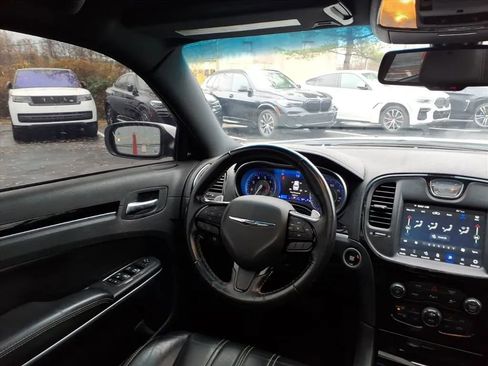 Used 2022 Chrysler 300 S image 16