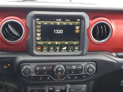 Used 2021 Jeep Wrangler Unlimited Rubicon w/ Uconnect 4C Nav & Sound Group AWD/4WD image 28