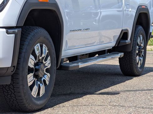 New 2026 GMC Sierra 3500 Denali w/ Denali Reserve Package AWD/4WD image 6