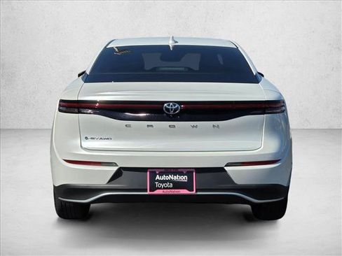 Certified 2024 Toyota Crown XLE image 7