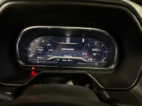 Used 2024 GMC Yukon AT4 w/ Technology Package image 16