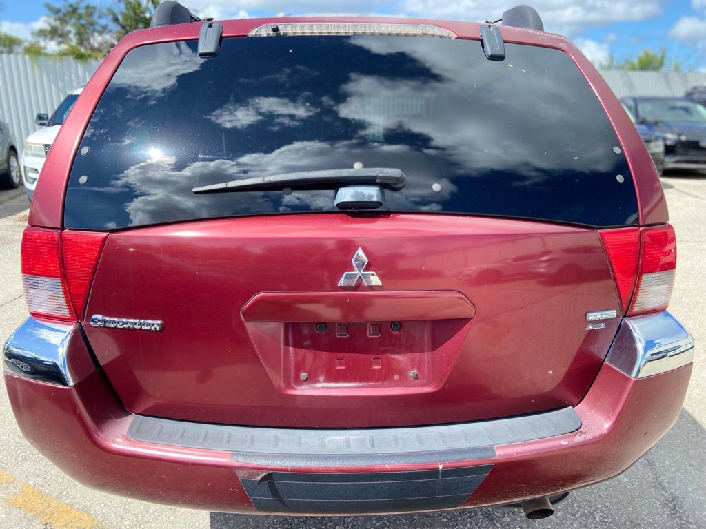Used 2004 Mitsubishi Endeavor XLS AWD/4WD image 4