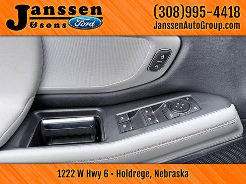 Used 2025 Ford Expedition Max Active AWD/4WD image 20
