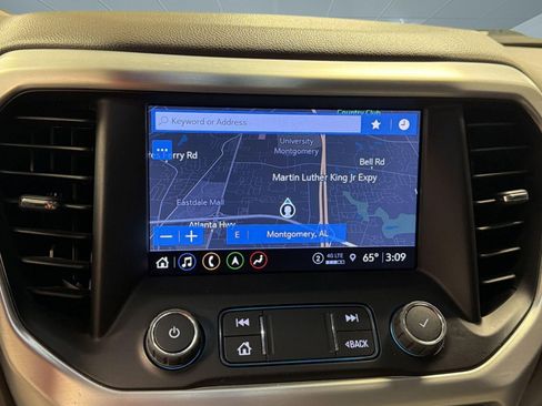 Used 2023 GMC Acadia SLT w/ Technology Package FWD image 24