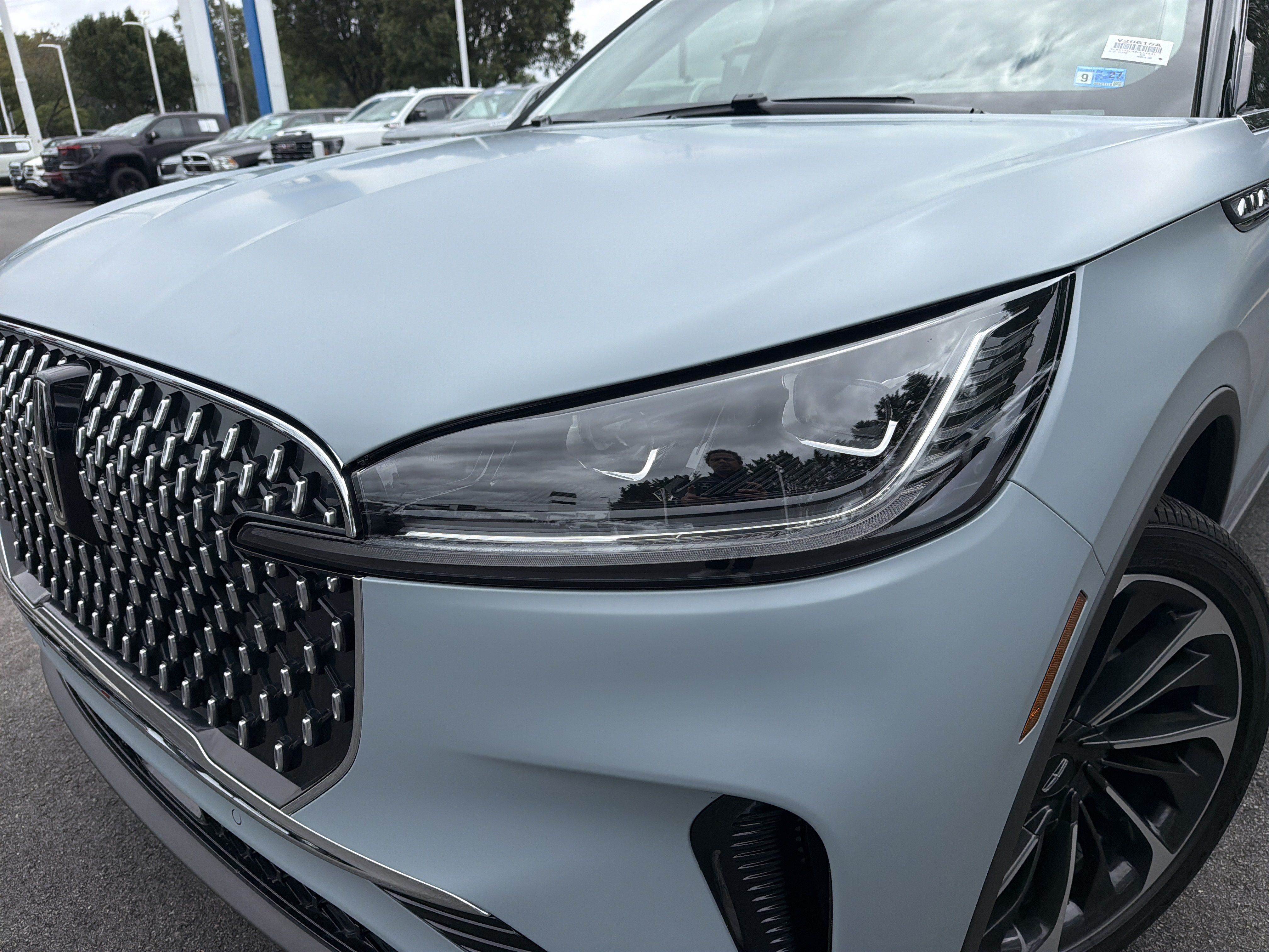 Used 2025 Lincoln Aviator Reserve w/ Equipment Group 201A AWD/4WD image 6