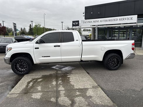 Used 2020 Toyota Tundra SR5 w/ SR5 Upgrade Package AWD/4WD image 4