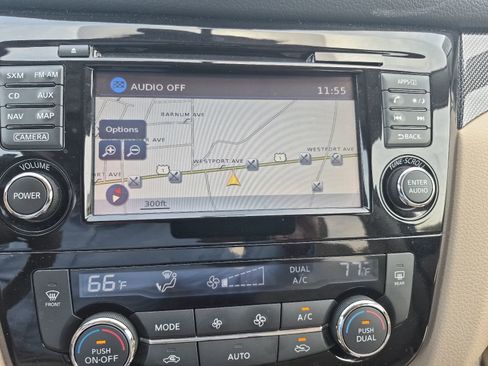 Used 2015 Nissan Rogue SL AWD/4WD image 9