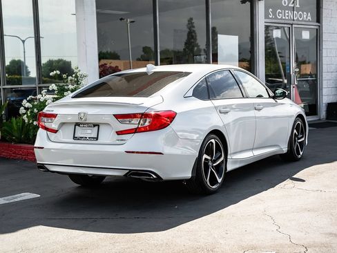 Used 2018 Honda Accord Sport image 4