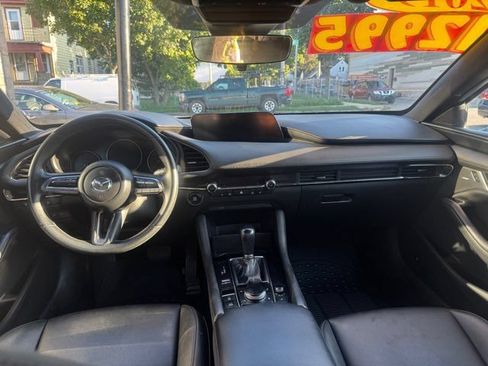 Used 2019 MAZDA MAZDA3 AWD Hatchback w/ Preferred Pkg image 10