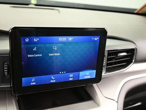 Used 2022 Ford Explorer XLT w/ Equipment Group 202A image 21