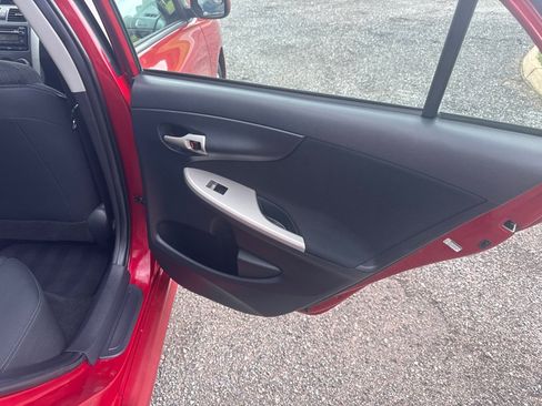 Used 2012 Toyota Corolla S FWD image 21