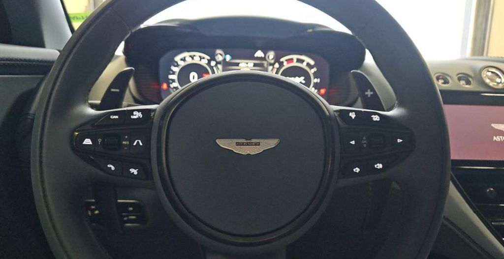 Used 2023 Aston Martin DBX 707 AWD/4WD image 3